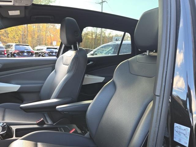 used 2021 Volkswagen ID.4 car, priced at $18,650