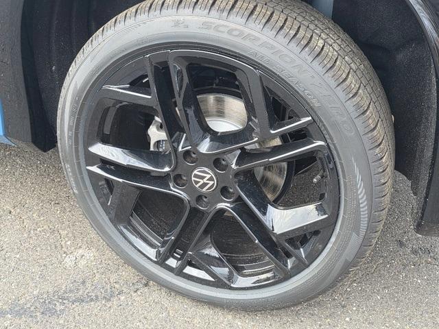 new 2026 Volkswagen Tiguan car, priced at $40,515