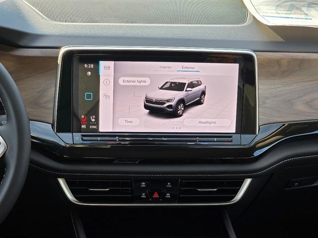 new 2026 Volkswagen Atlas car, priced at $48,014