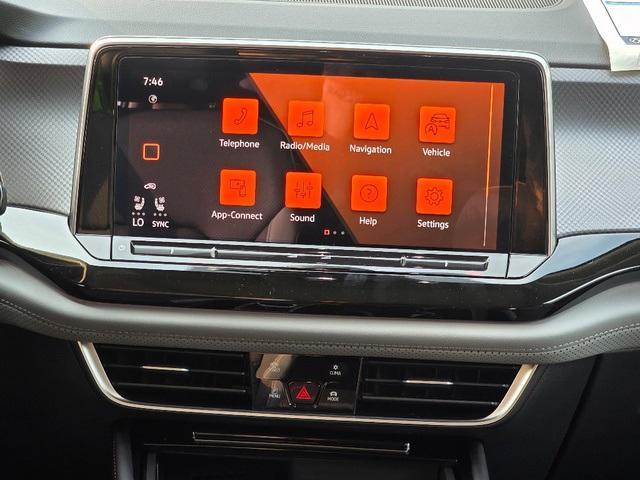 new 2025 Volkswagen Atlas car, priced at $48,951