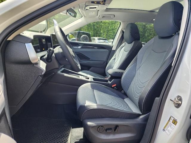 new 2025 Volkswagen Tiguan car, priced at $36,519