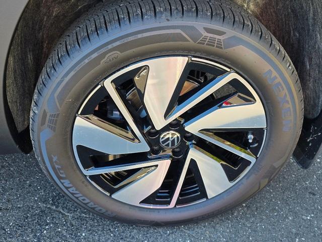 new 2026 Volkswagen Atlas car, priced at $48,476