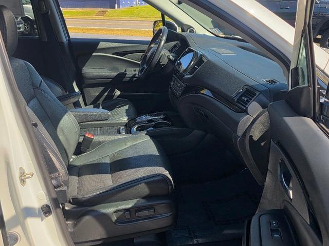 used 2020 Honda Pilot car, priced at $26,995