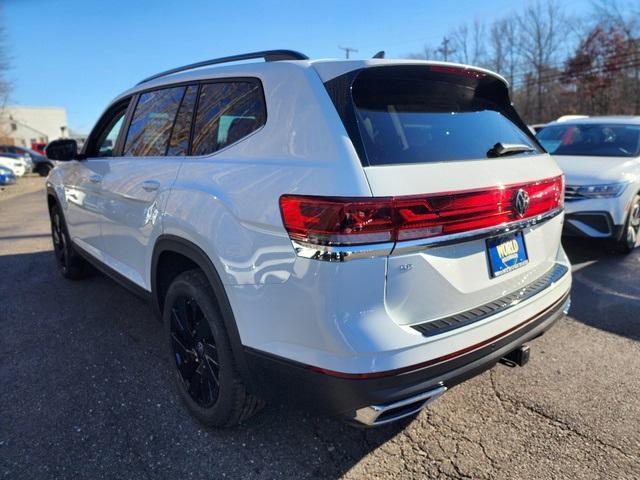 new 2025 Volkswagen Atlas car, priced at $49,220