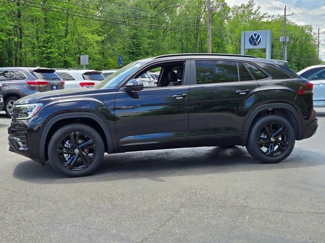 new 2025 Volkswagen Atlas Cross Sport car, priced at $51,301