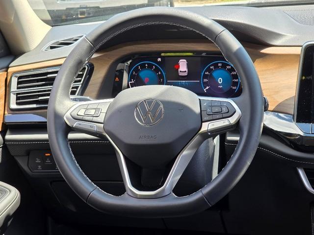 new 2025 Volkswagen Atlas car, priced at $46,325
