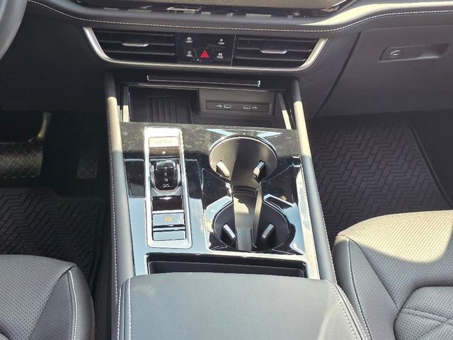 new 2025 Volkswagen Atlas car, priced at $46,922