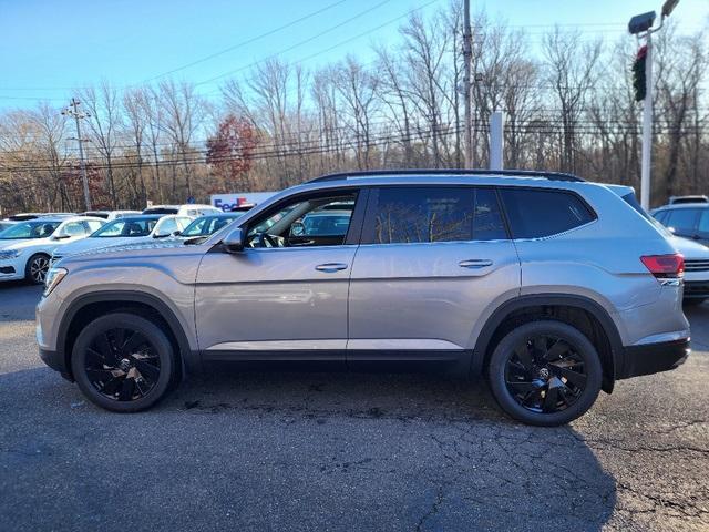 new 2024 Volkswagen Atlas car, priced at $47,537