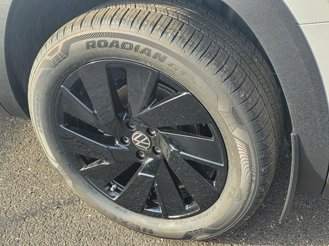 new 2026 Volkswagen Atlas car, priced at $49,586