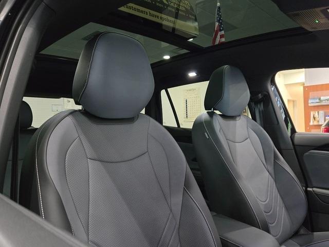 new 2025 Volkswagen Tiguan car, priced at $37,957