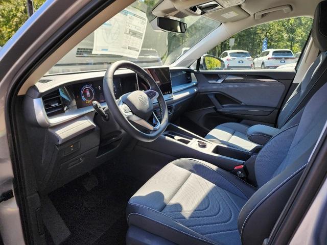 new 2025 Volkswagen Tiguan car, priced at $35,254