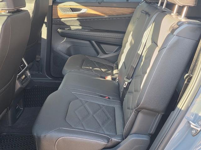 new 2026 Volkswagen Atlas car, priced at $46,015