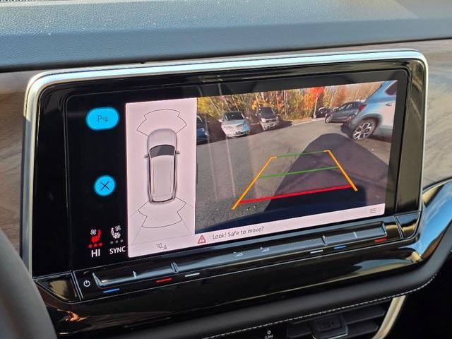 new 2026 Volkswagen Atlas car, priced at $46,015