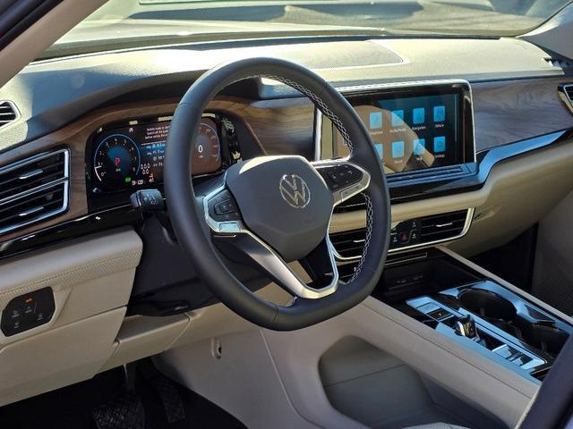 new 2024 Volkswagen Atlas car, priced at $45,752