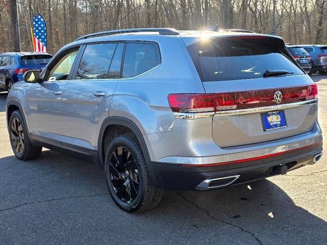 new 2024 Volkswagen Atlas car, priced at $45,752