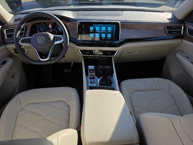 new 2024 Volkswagen Atlas car, priced at $45,752