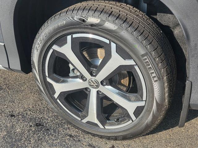 new 2025 Volkswagen Tiguan car, priced at $36,428