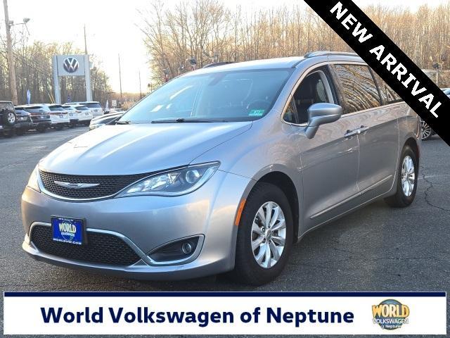used 2018 Chrysler Pacifica car, priced at $10,995