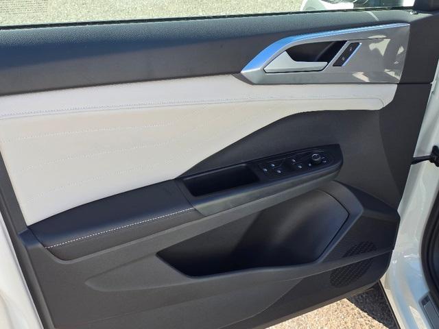 new 2025 Volkswagen Taos car, priced at $36,298