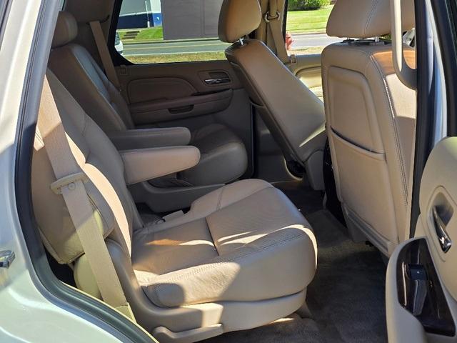 used 2010 Cadillac Escalade car, priced at $9,750