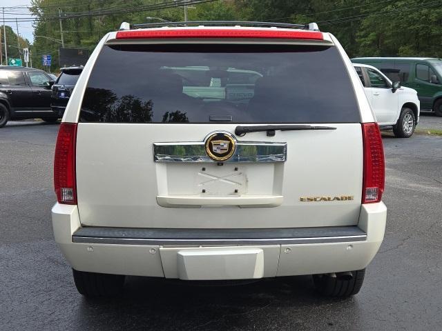 used 2010 Cadillac Escalade car, priced at $9,895