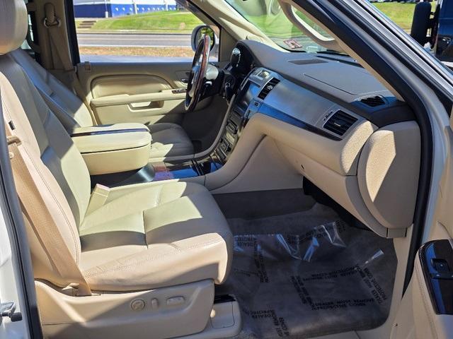 used 2010 Cadillac Escalade car, priced at $9,750