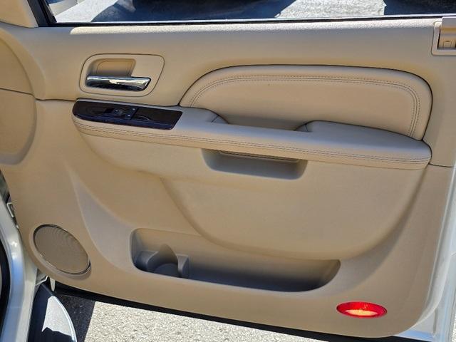 used 2010 Cadillac Escalade car, priced at $9,750