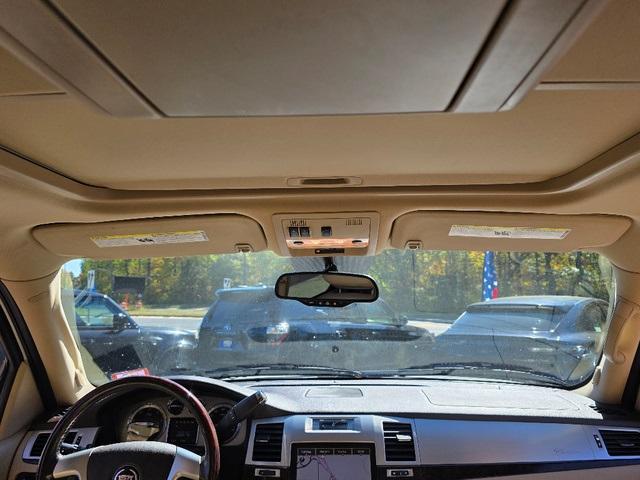used 2010 Cadillac Escalade car, priced at $9,750