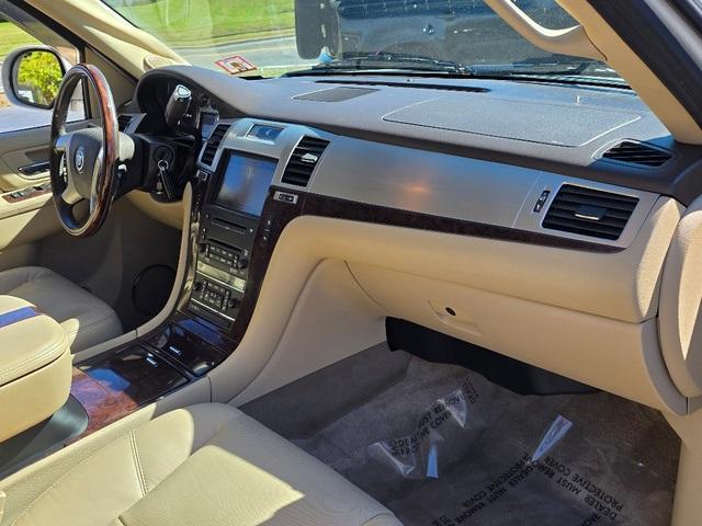 used 2010 Cadillac Escalade car, priced at $9,750