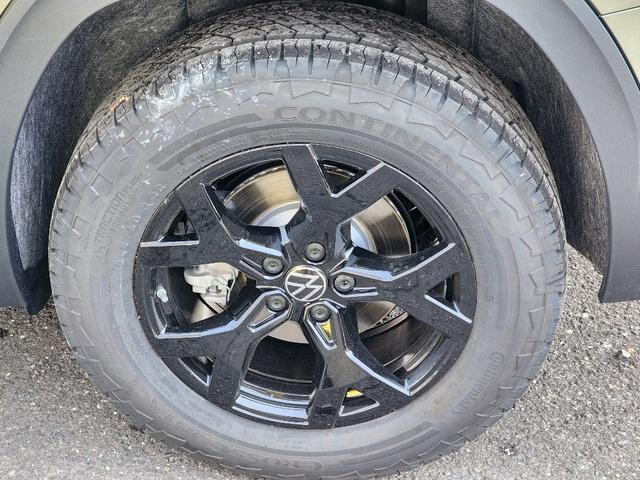 new 2025 Volkswagen Atlas car, priced at $48,439