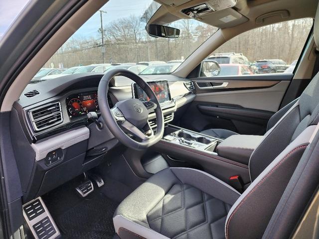 new 2025 Volkswagen Atlas car, priced at $49,439