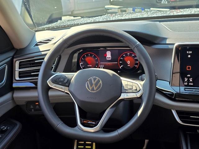 new 2025 Volkswagen Atlas car, priced at $47,745