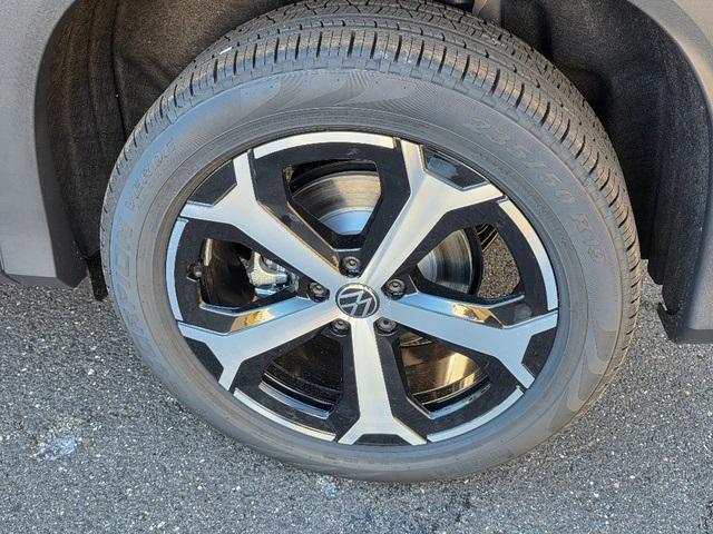 new 2026 Volkswagen Tiguan car, priced at $36,091