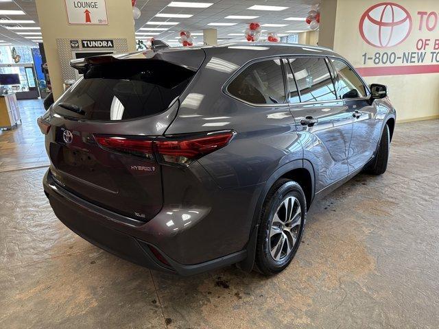 used 2022 Toyota Highlander Hybrid car, priced at $41,931