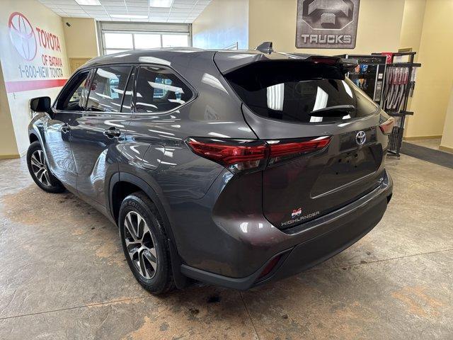 used 2022 Toyota Highlander Hybrid car, priced at $41,931