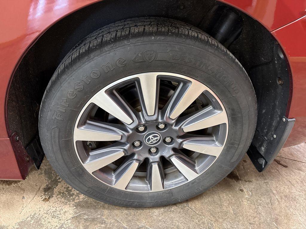 used 2018 Toyota Sienna car, priced at $28,582