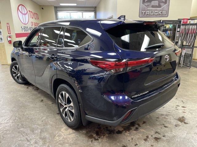 used 2022 Toyota Highlander car, priced at $39,516