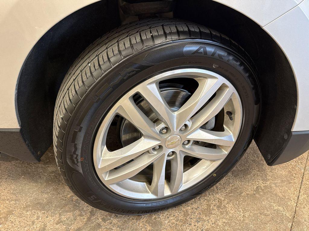 used 2020 Chevrolet Equinox car, priced at $19,587