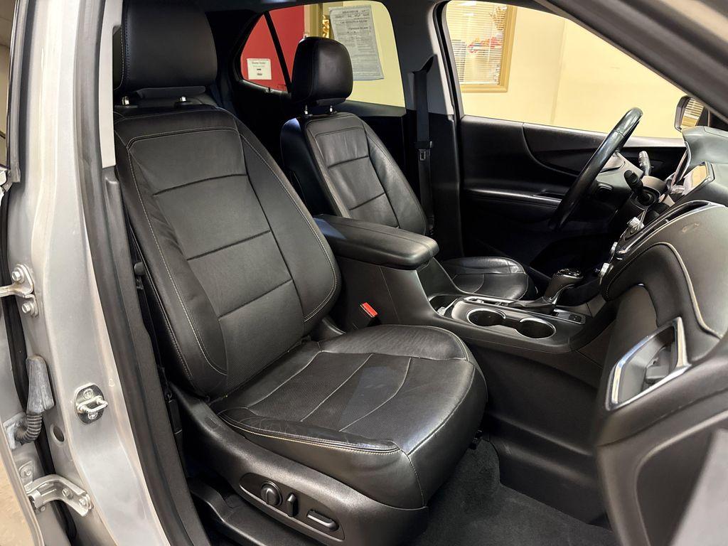 used 2020 Chevrolet Equinox car, priced at $19,587