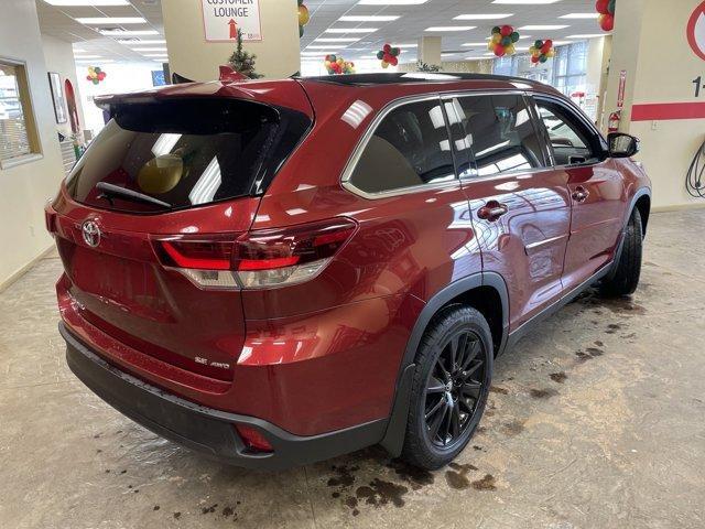 used 2019 Toyota Highlander car, priced at $26,581