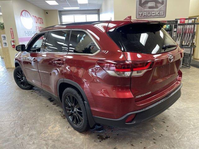 used 2019 Toyota Highlander car, priced at $26,581