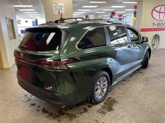 used 2024 Toyota Sienna car, priced at $45,404