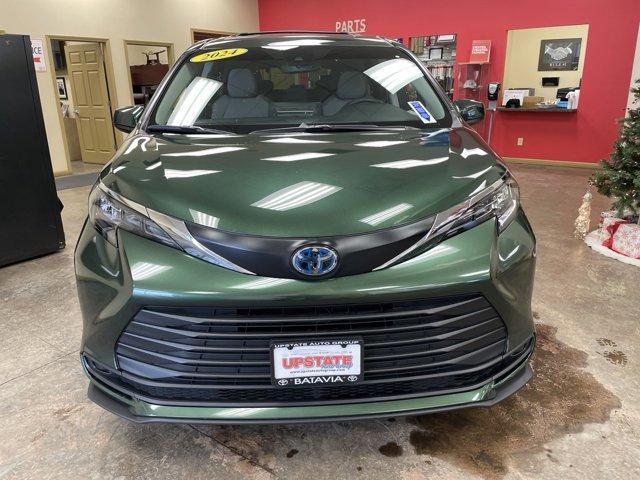 used 2024 Toyota Sienna car, priced at $45,404