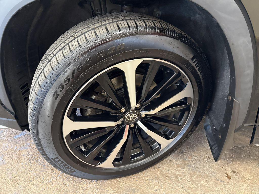 used 2022 Toyota Highlander car, priced at $37,946