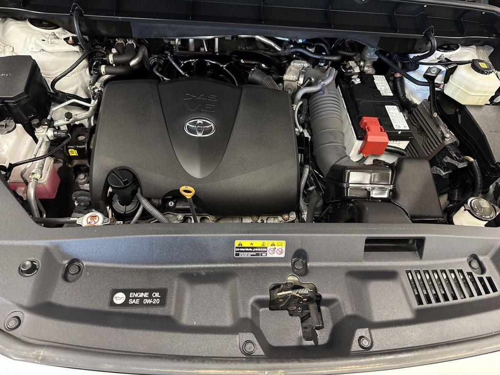 used 2022 Toyota Highlander car, priced at $37,527