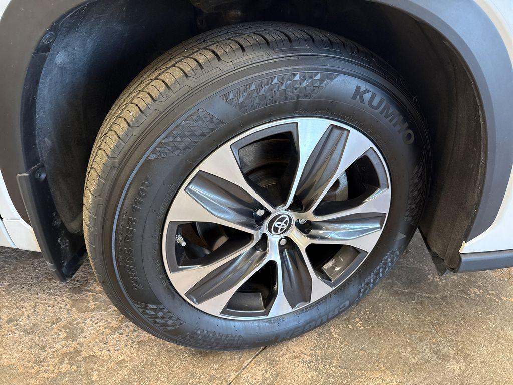 used 2022 Toyota Highlander car, priced at $37,527