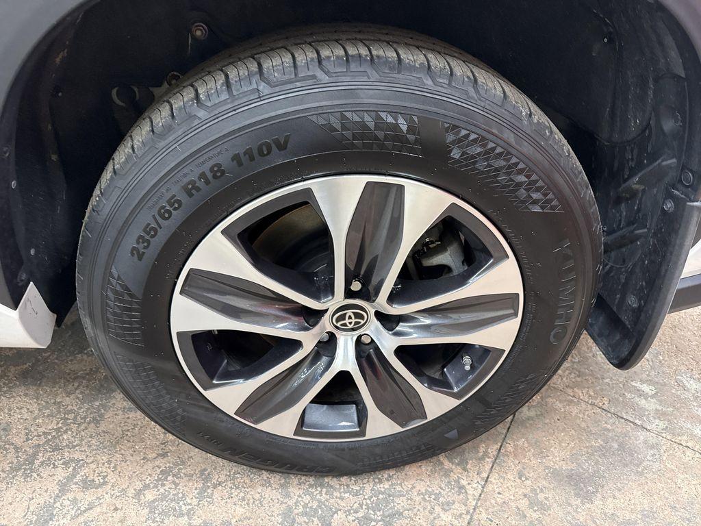 used 2022 Toyota Highlander car, priced at $37,527