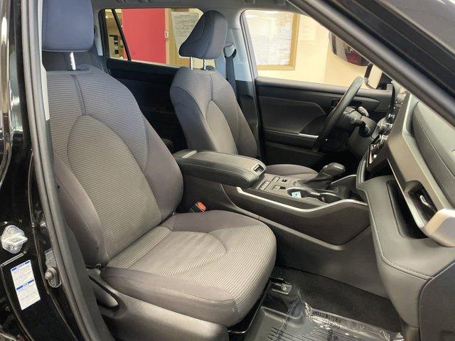 used 2022 Toyota Highlander car, priced at $33,528