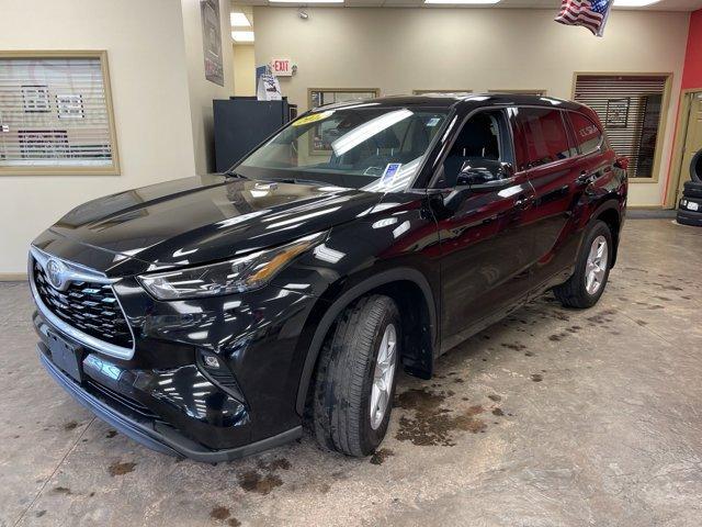 used 2022 Toyota Highlander car, priced at $34,528