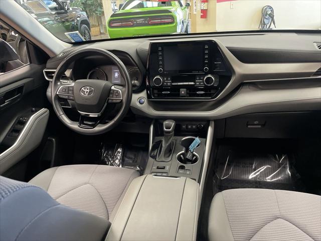 used 2021 Toyota Highlander car, priced at $32,528